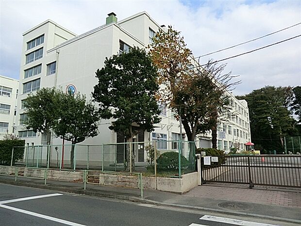 横浜市立長津田第二小学校（約1,468m）