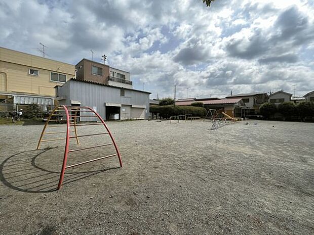 ひばりが丘公園 (ほりもとグラウンド)（約1,057m）