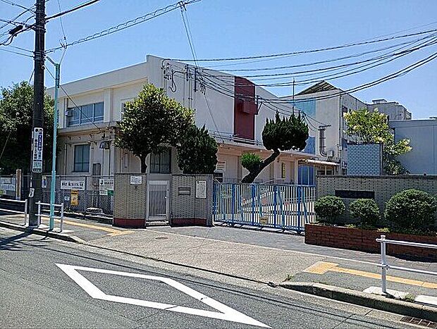 名古屋市立大手小学校（約797m）