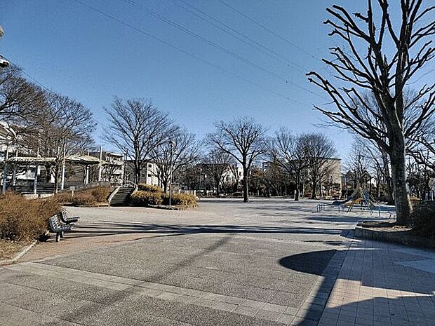 金町公園(約953m)