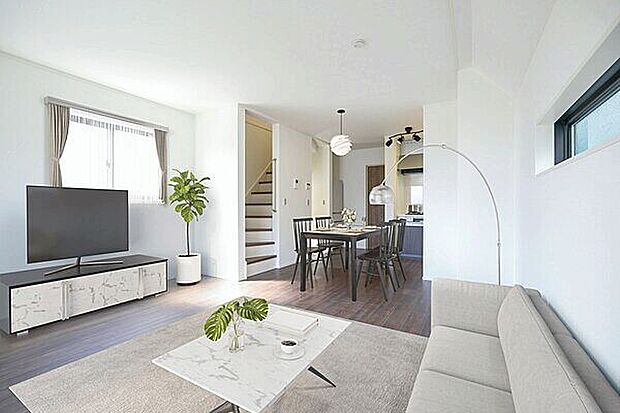 【リビング】※実際の写真にCGによる家具のイメージを追加しております。家具等の調度品は価格に含まれておりません。