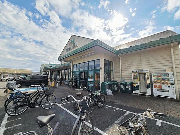マルエツ 戸倉店(約988m)