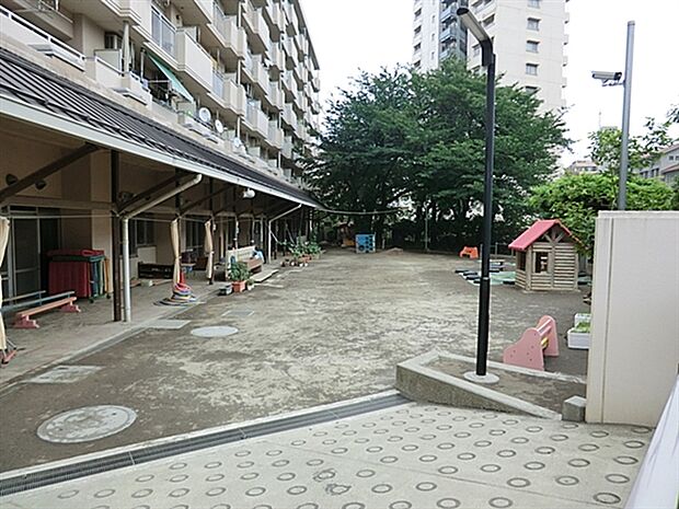 杉並区立高井戸東小学校（約542m）
