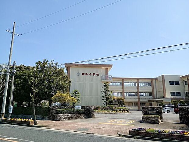 安城市立錦町小学校（約640m）