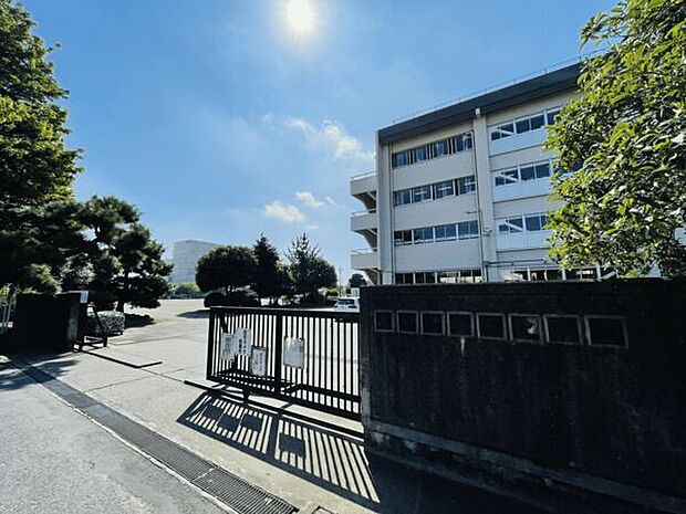 太田市立東中学校(約2,891m)