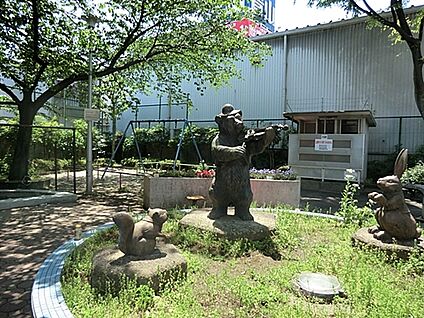 すずかけ児童遊園 117m