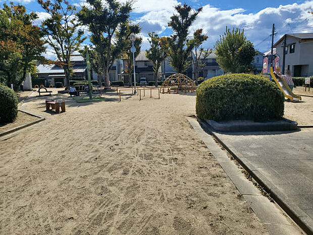 天王町公園(約1,004m)