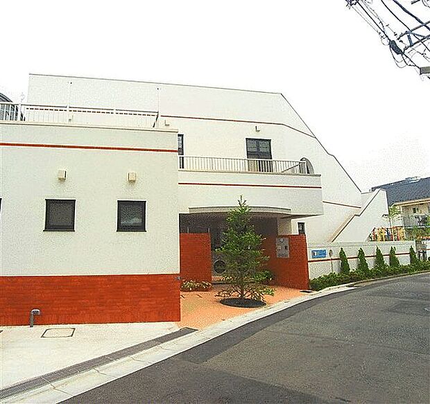 上小田中保育園(約682m)