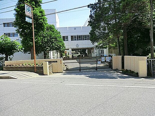 習志野市立屋敷小学校(約1,066m)
