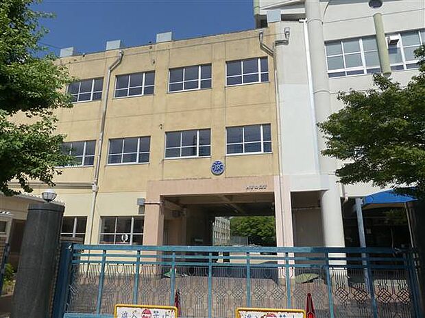 名古屋市立汐路小学校（約450m）