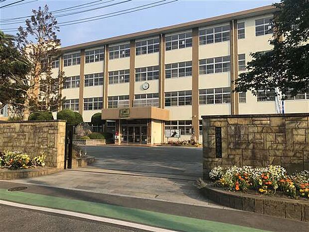 福岡市立城南中学校（約907m）