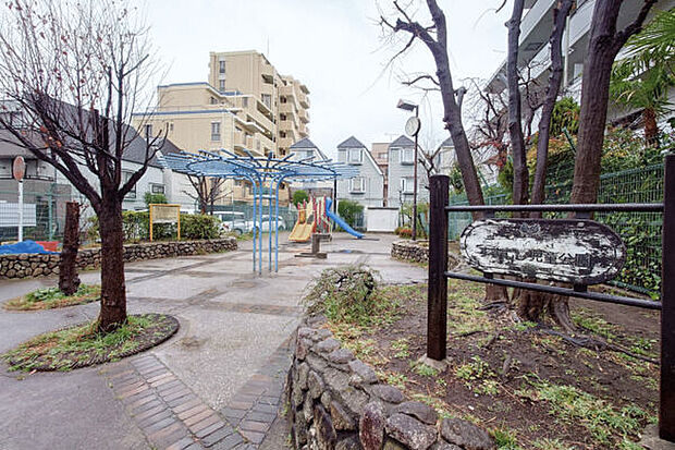 すずむし児童公園（約271m）