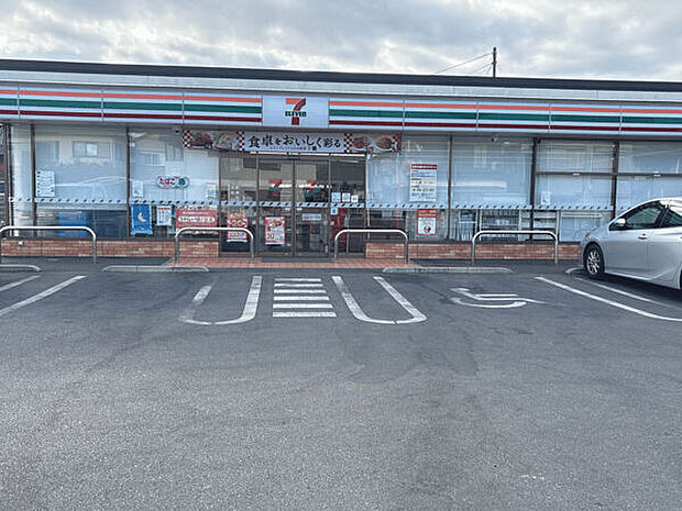 セブンイレブン 川口芝4丁目店（約705m）