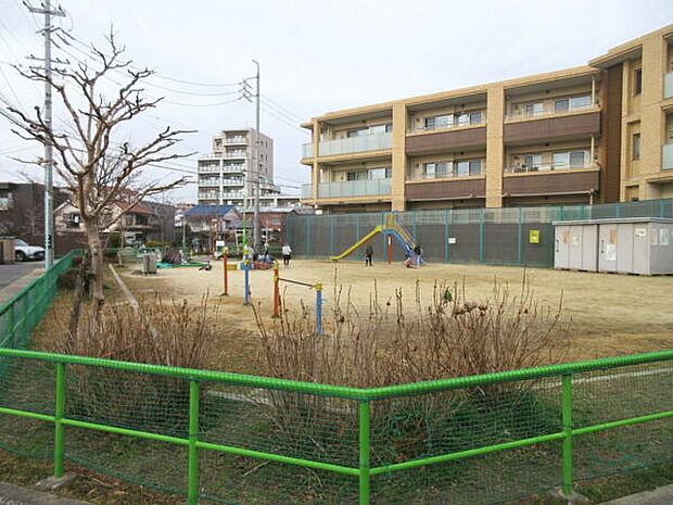 自由ケ丘公園（約720m）