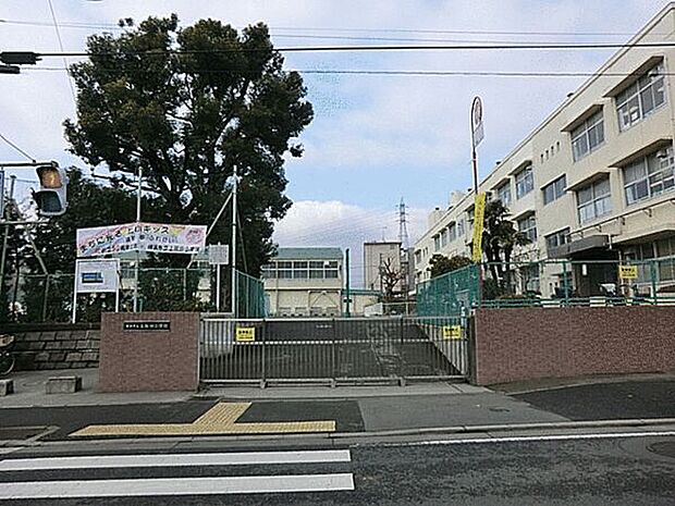 横浜市立上飯田小学校（約692m）