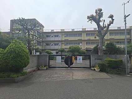 千葉市立末広中学校 736m