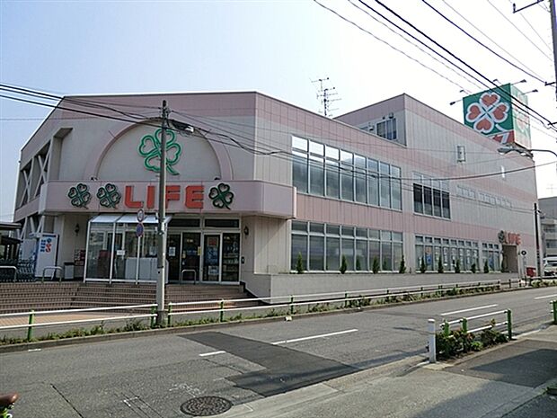 ライフ赤塚店（約854m）