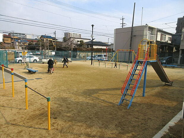 菊園公園(約420m)