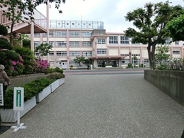 豊島区立巣鴨小学校（約405m）