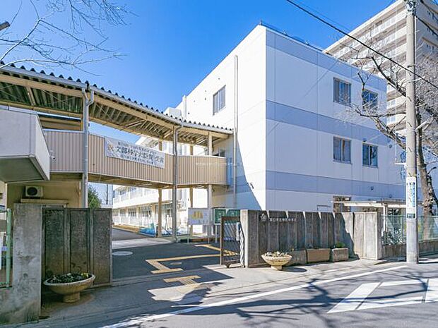 川口市立仲町中学校(約475m)