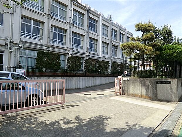 川崎市立下作延小学校(約761m)