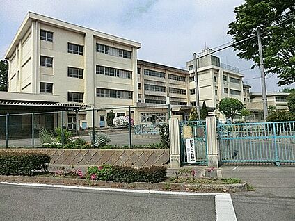 町田市立南大谷小学校 808m