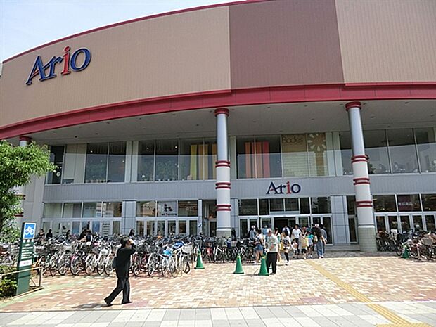 アリオ西新井(約1,377m)