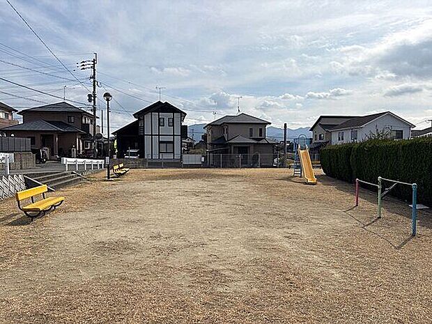 アンビシャス広場（約455m）