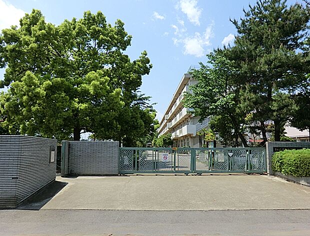 さいたま市立神田小学校（約625m）