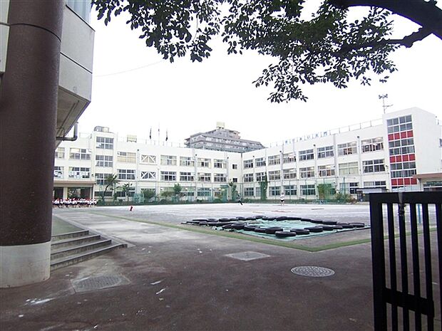 荒川区立大門小学校（約109m）