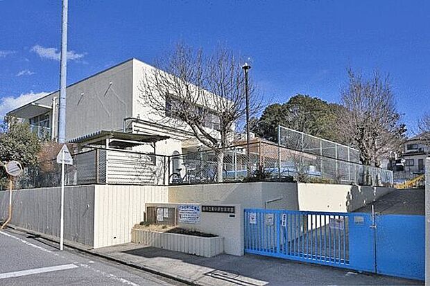 東中新宿保育園（約738m）