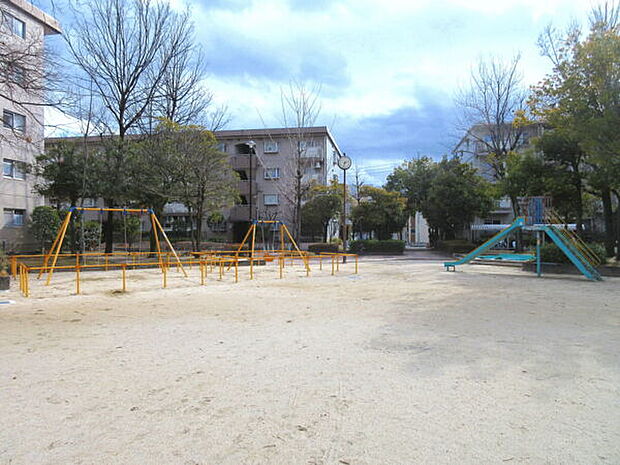 鍋屋上野公園（約111m）