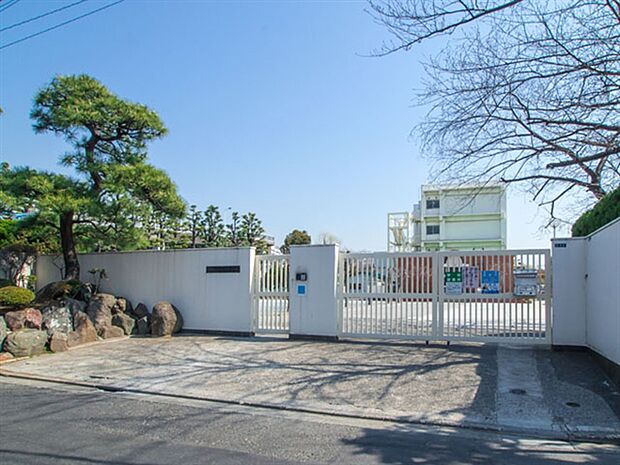 大田区立大森第一小学校(約546m)