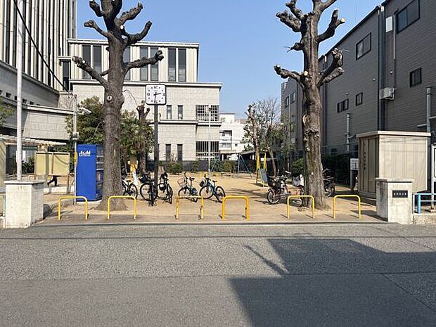 市岡西公園（約763m）