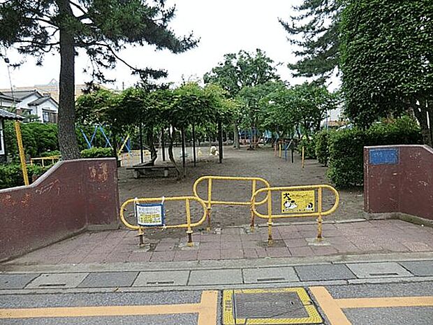 すみれ児童公園(約1,400m)