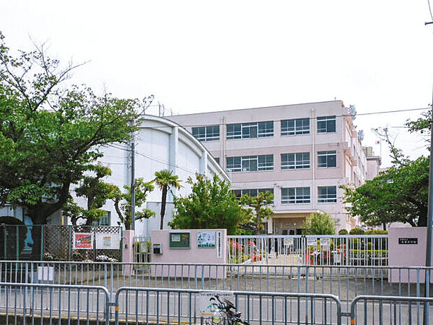 高槻市立寿栄小学校（約473m）