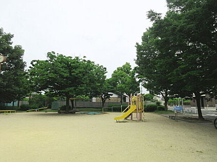 森孝西公園 185m