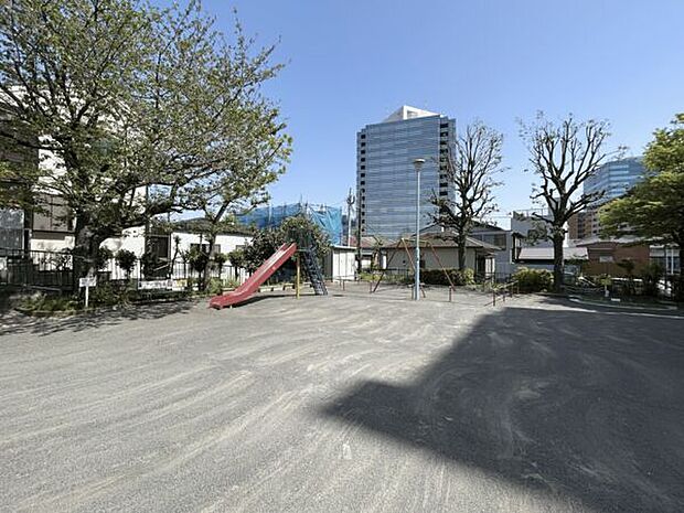 浦島町浜公園(約502m)
