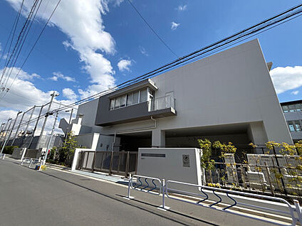 江戸川区立小松川中学校 1275m