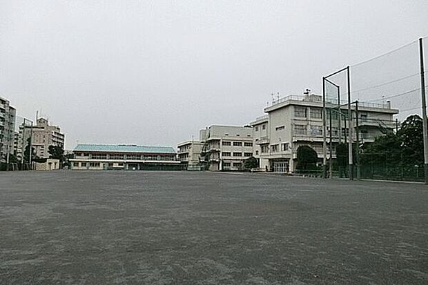 西東京市立柳沢中学校(約1,157m)