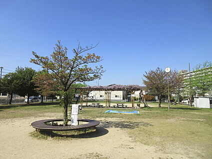 北川原公園 1328m