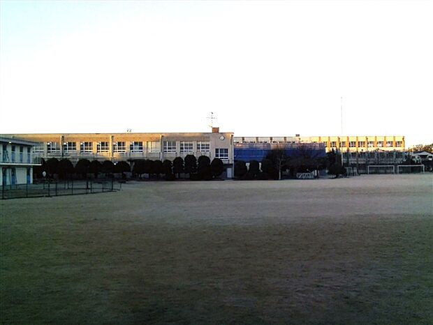 名古屋市立守山東中学校(約1,204m)