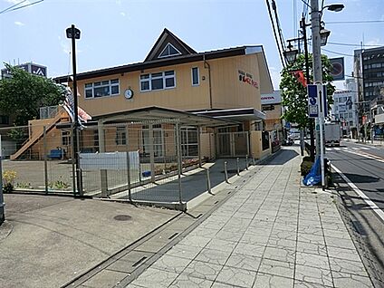 さいたま市立大宮北小学校 861m