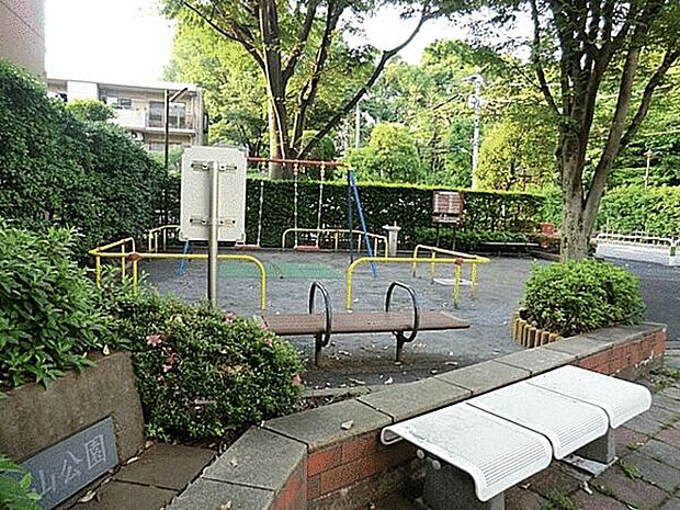 世田谷区立砧南小学校(約1,053m)