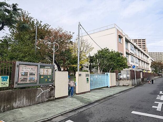 川崎市立東小田小学校（約863m）