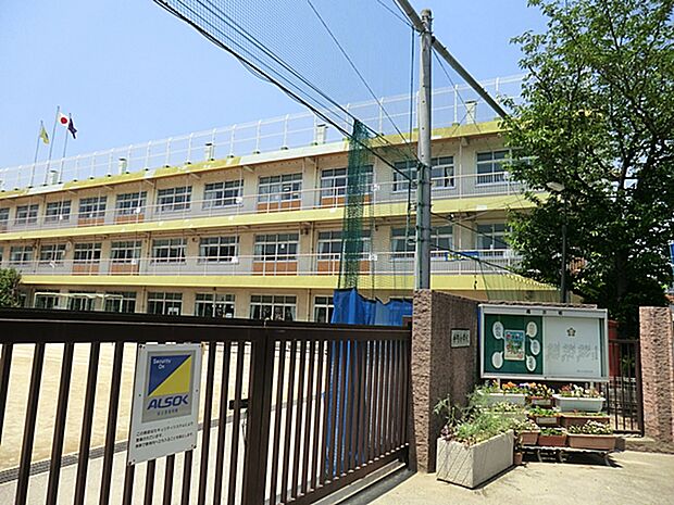 川口市立仲町小学校（約356m）