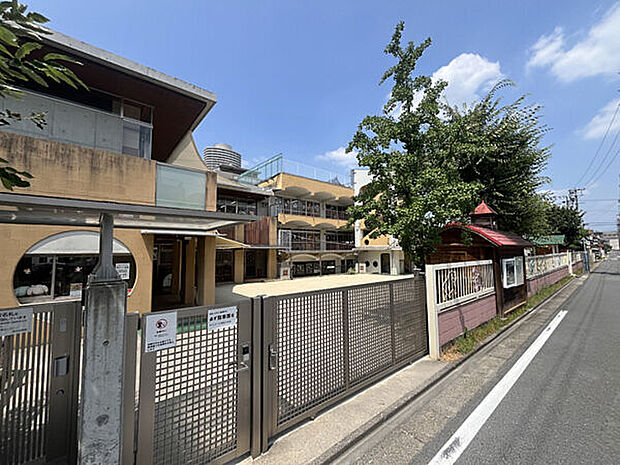 城北幼稚園(約1,327m)