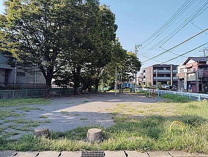 中溝公園 110m