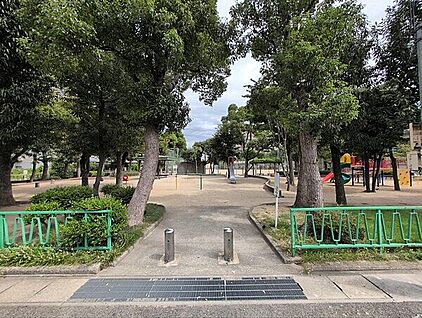 中野南公園 89m