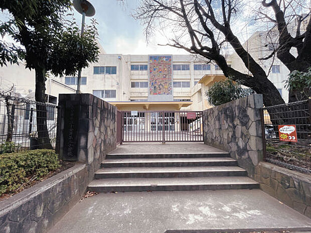 小金井市立小金井第三小学校（約882m）